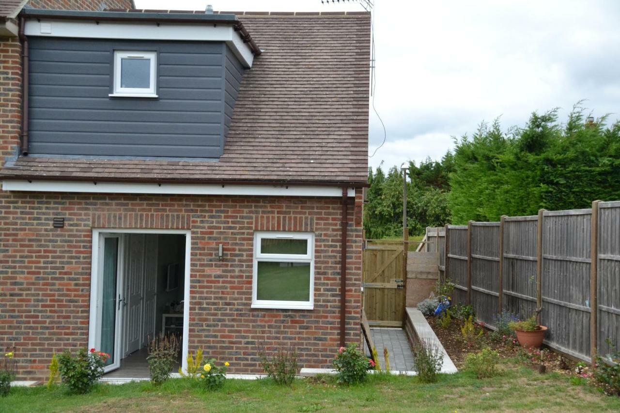 Little Dene Apartment Salisbury Exterior photo